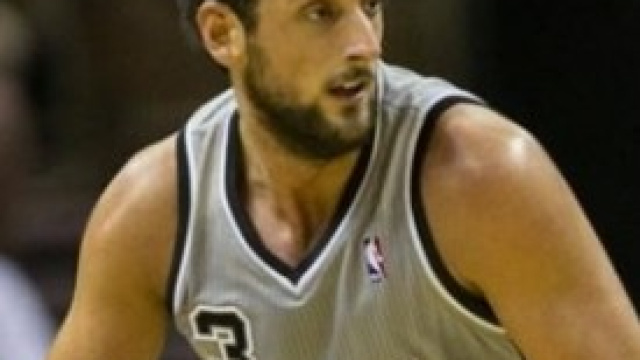 Marco Belinelli con la maglia degli Spurs