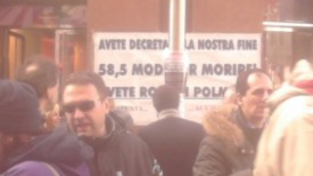 svapo day a Milano, in piazza san Babila.