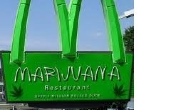 Marijuana e hashish. Proibirle o anche no?