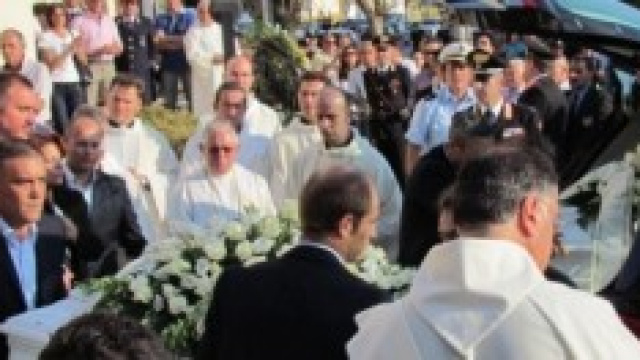 Aragona, funerale dei fratellini Laura e Carmelo