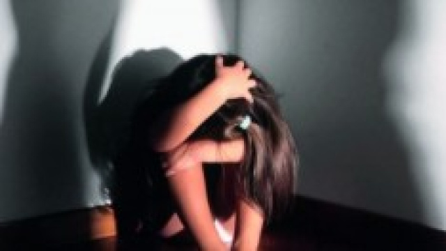 Arrestato 42enne per abusi su figlie e nipote