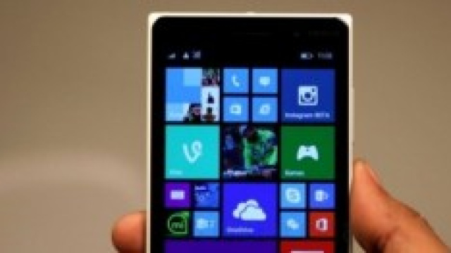 Nokia Lumia 830: recensione, miglior prezzo