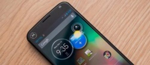 Moto X charms with its beauty & sleek features