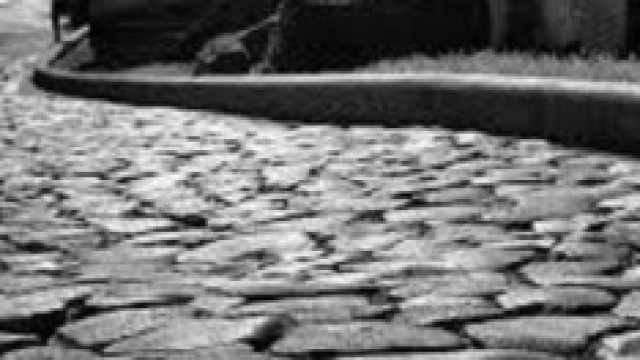 Non si processa la storia, n&eacute; il terremoto