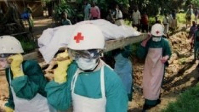 Soccorsi in Africa per arginare contagio ebola