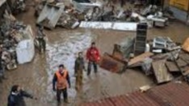 Alluvione Genova. Fango invade abitazioni.