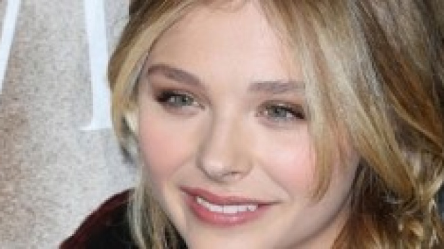 La Moretz interpreta Alina