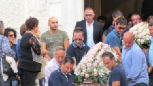 Femminicidio, i funerali di Concetta e Angelina