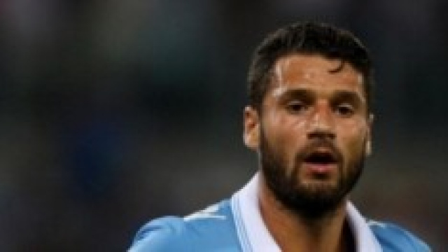 il centrocampista laziale Antonio Candreva