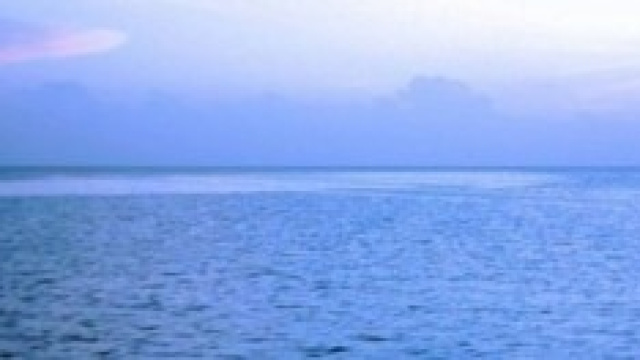 Restano incastrati dopo rapporto in mare