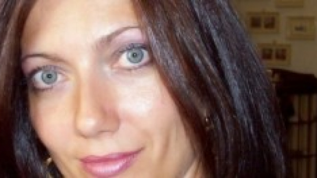 Tesi i rapporti tra Ragusa e Logli?