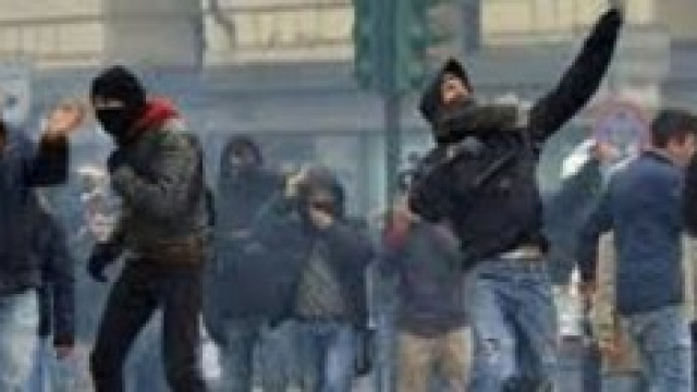 Alta tensione in Piazza Castello a Torino