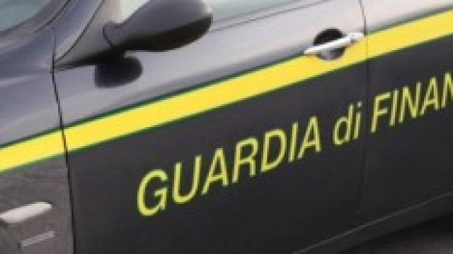 Cittadini italiani provano a derubare un capo Rom