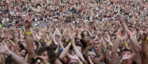 Legi&otilde;es de f&atilde;s por vezes digladiam-se em shows