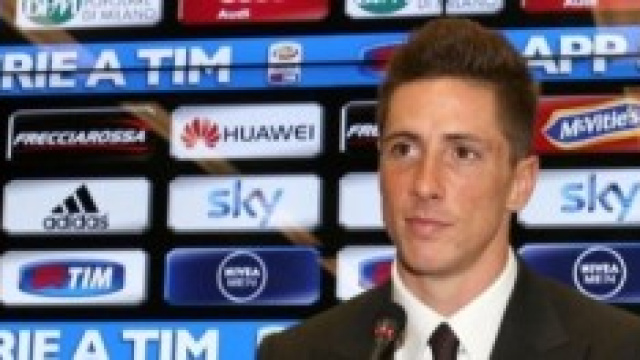 l'attaccante rossonero Fernando Torres