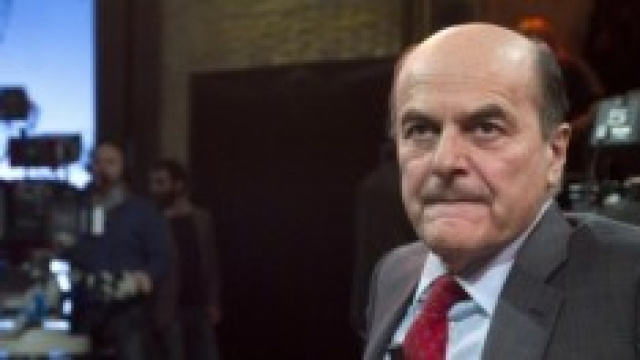 Pier Luigi Bersani negli studi di Ballar&ograve;