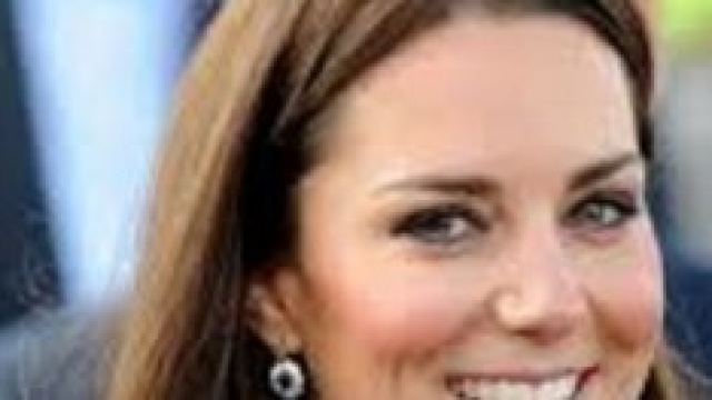 Kate Middleton con il pancino  in pubblico