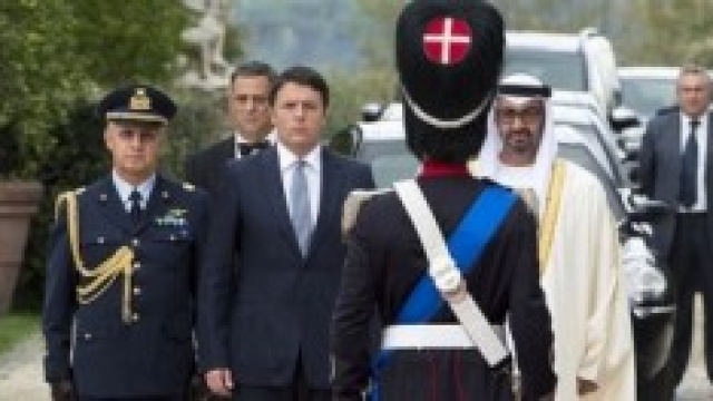 Renzi incontra Sceicco degli Emirati Arabi Uniti