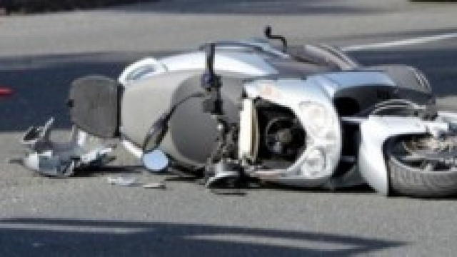 Schianto sulla Normentana.