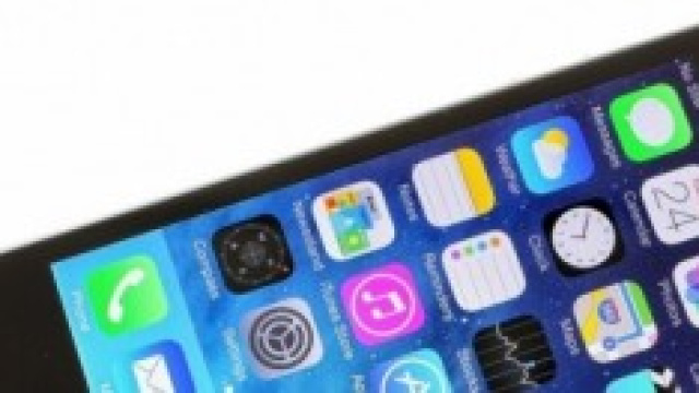 Unieuro Vs Trony: cellulari in promozione ottobre