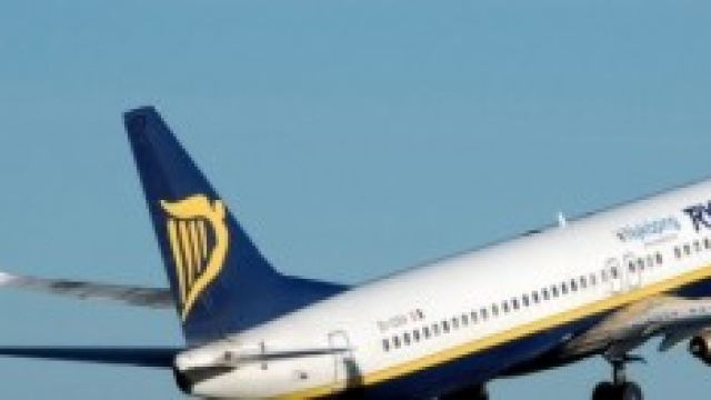 Attimi di panico su aereo Ryanair