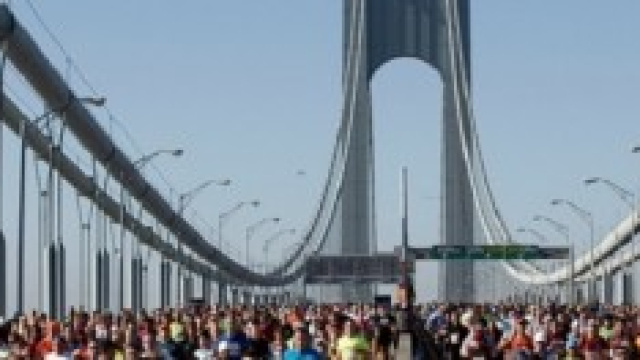 La Maratona di New York sul ponte di Verrazzano