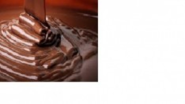 Colata di cioccolato fondente