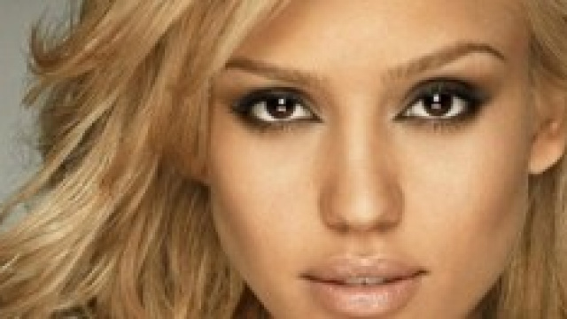 Jessica Alba sexy dancer in Sin City