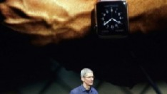 Tim Cook durante la presentazione di Apple Watch