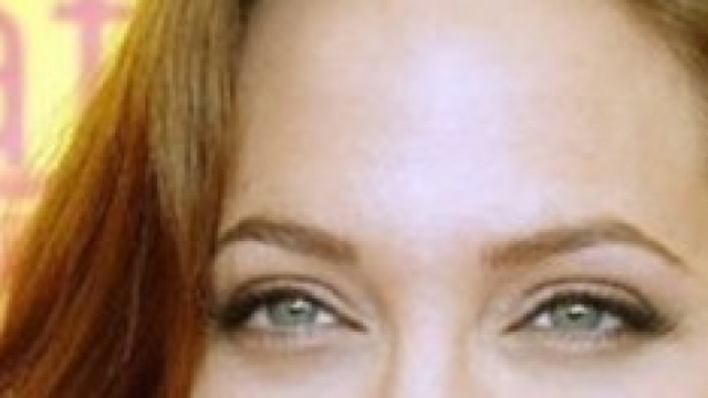 Capelli effetto mosso in un finto stile naturale