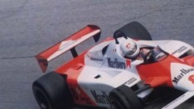 Sfortunato pilota, non vinse mai un Gran Premio.