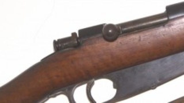 Uccide a fucilate cugino per faida familiare