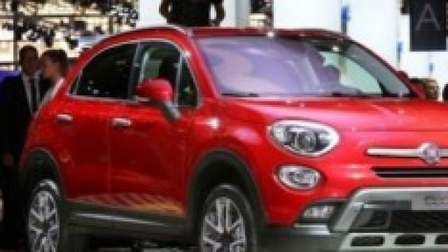 nuova fiat 500X frontale red