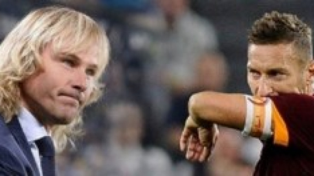 Nedved punzecchia Francesco Totti