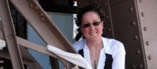 Woman married the Eiffel Tower