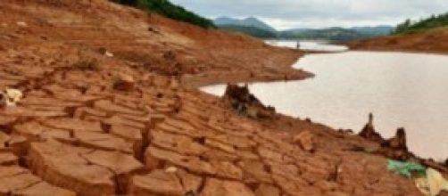 Embalse que abastece Sao Paolo en m&iacute;nimos