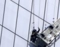 Rescatan dos limpiavidrios de la “Torre de la Libertad” en New York