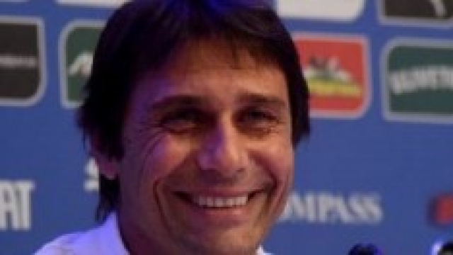 Conte sorride per il buon risultato degli azzurri