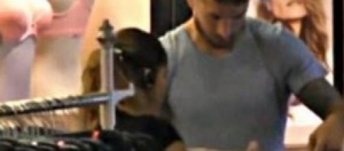 &iquest;Valientes? prueba comprar lencer&iacute;a y hablamos