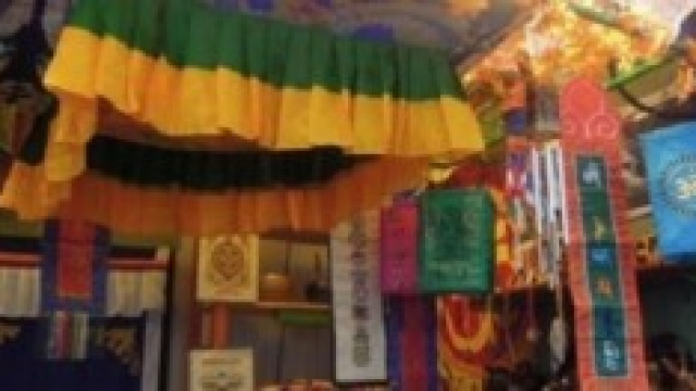 C'&egrave; di tutto al mercatino di Piazza Navona a Roma