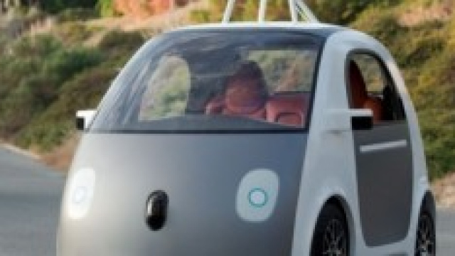 GoogleCar: la nuova auto che si guida da sola