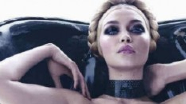 Uno degli scatti del calendario