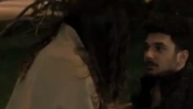 Andrea e Sharon nel video inedito