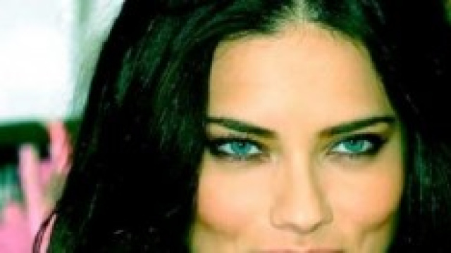 Calendario Pirelli 2015: qui Adriana LIma