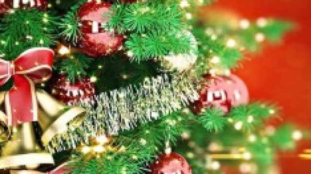 Natale 2014: 5 idee semplici per decorare l'albero