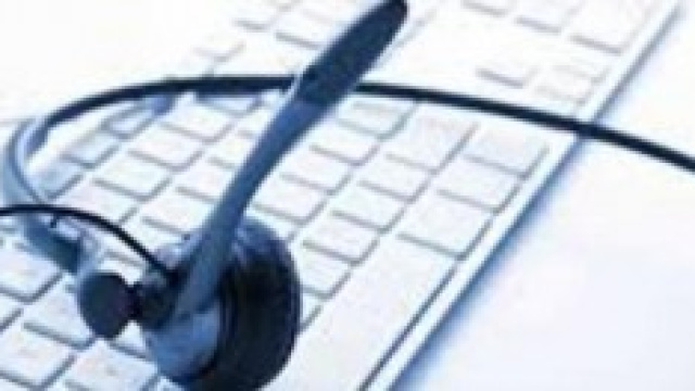 Operatori call center in sciopero a Roma.