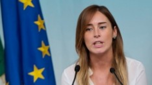 Jobs act, Maria Elena Boschi vs Maurizio Landini