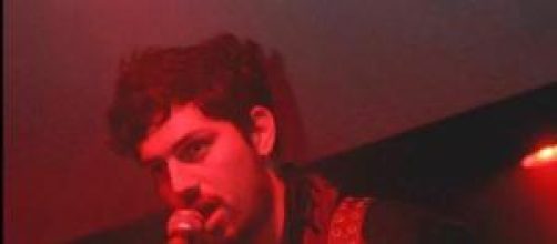 Agustin Briolini muere electrocutado por su micro.