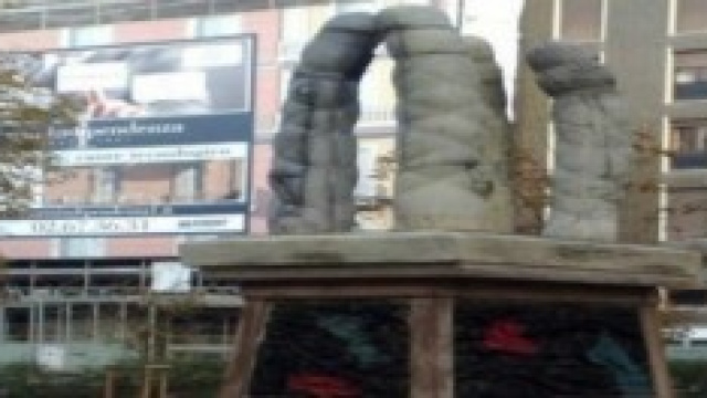 L'opera imbarazzante Four sentinels