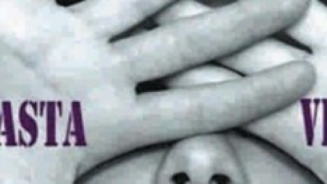 Per non dimenticare le donne vittime di violenza .